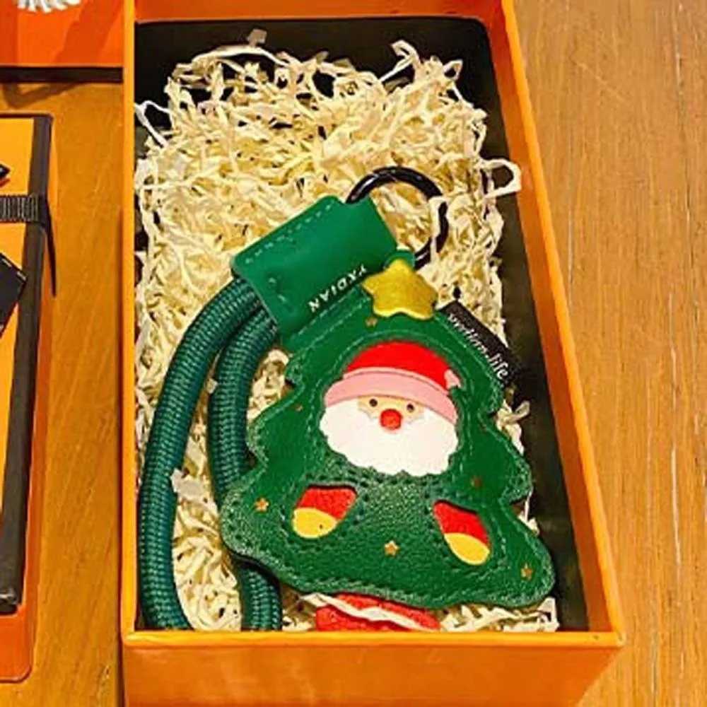 Bag Charm Waterproof Christmas Key Ring Exquisite Sewn Santa Claus Keychain Cartoon Christmas Tree Leather Elk Pendant J251017
