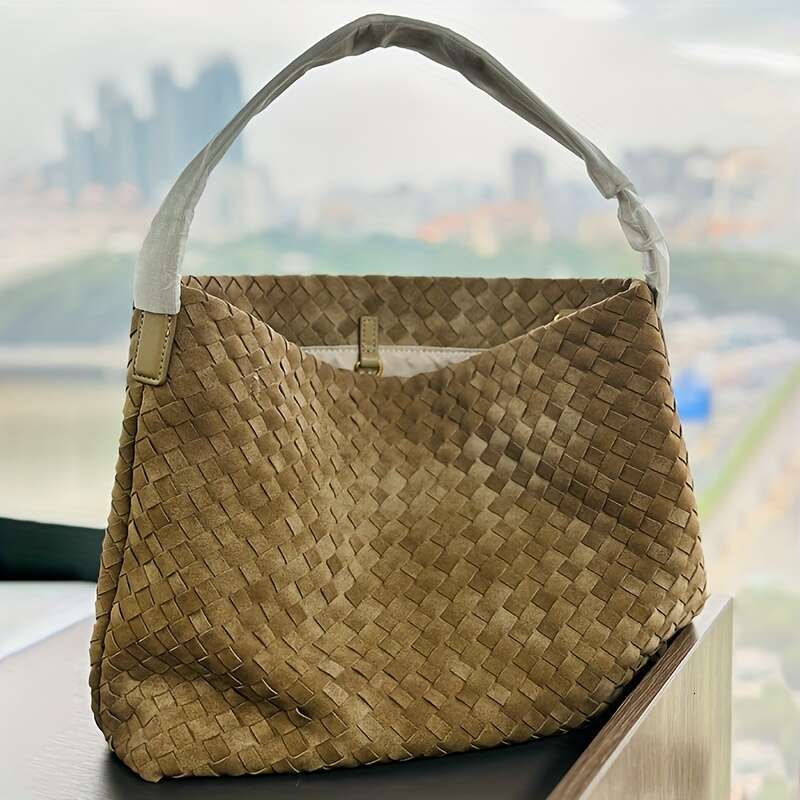 Women's Premium Synthetic Leather Woven Crossbody Bag Sand Texture Large Capacity Handbag With Adjustable Shoulder Strap, Snap Closure, Polyester