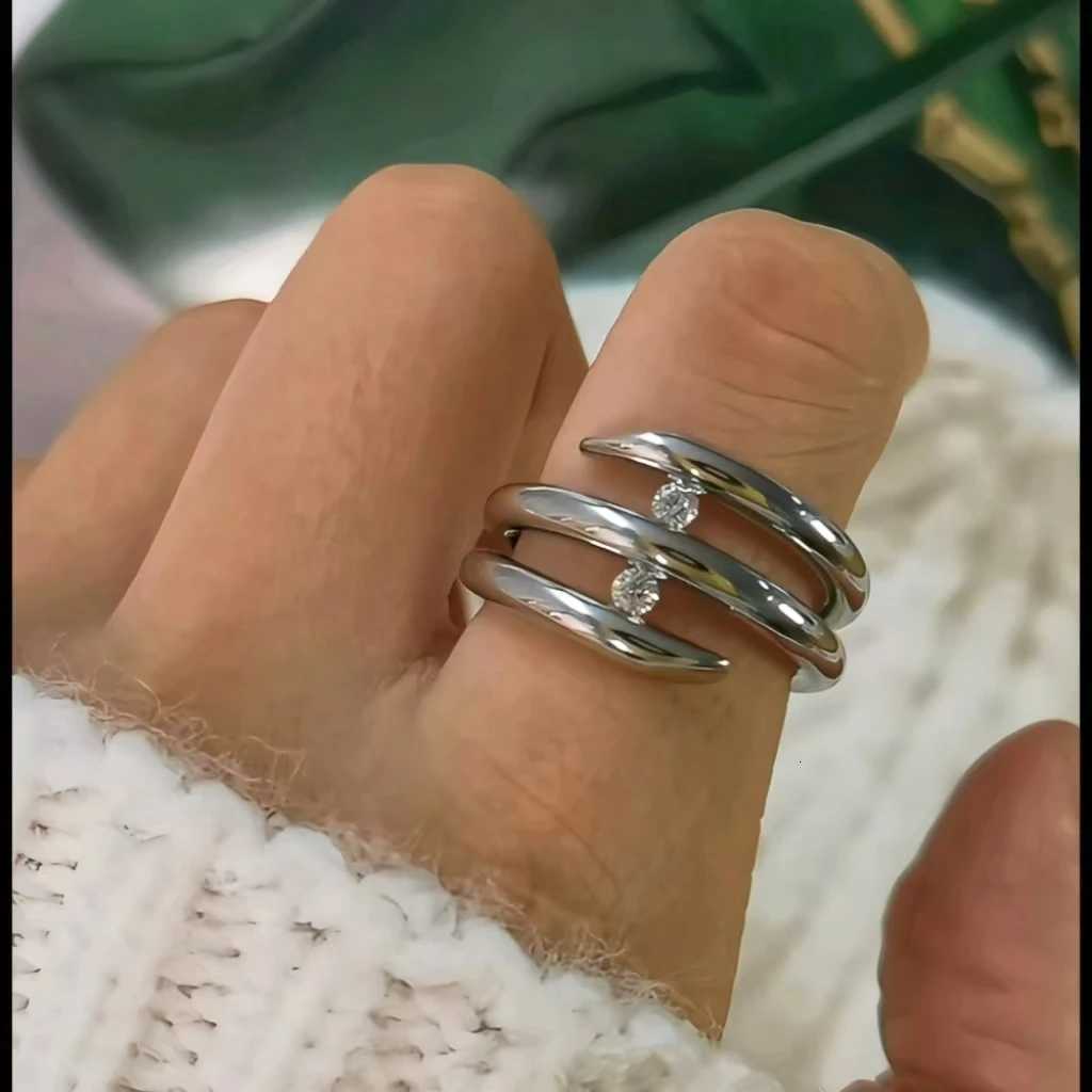 HOT Unique Design Titanium Steel Three Circle Clamp Two Zircon Ring For Women Beautiful Brand Jewelry Couple Gift Ring WholesaleW251017