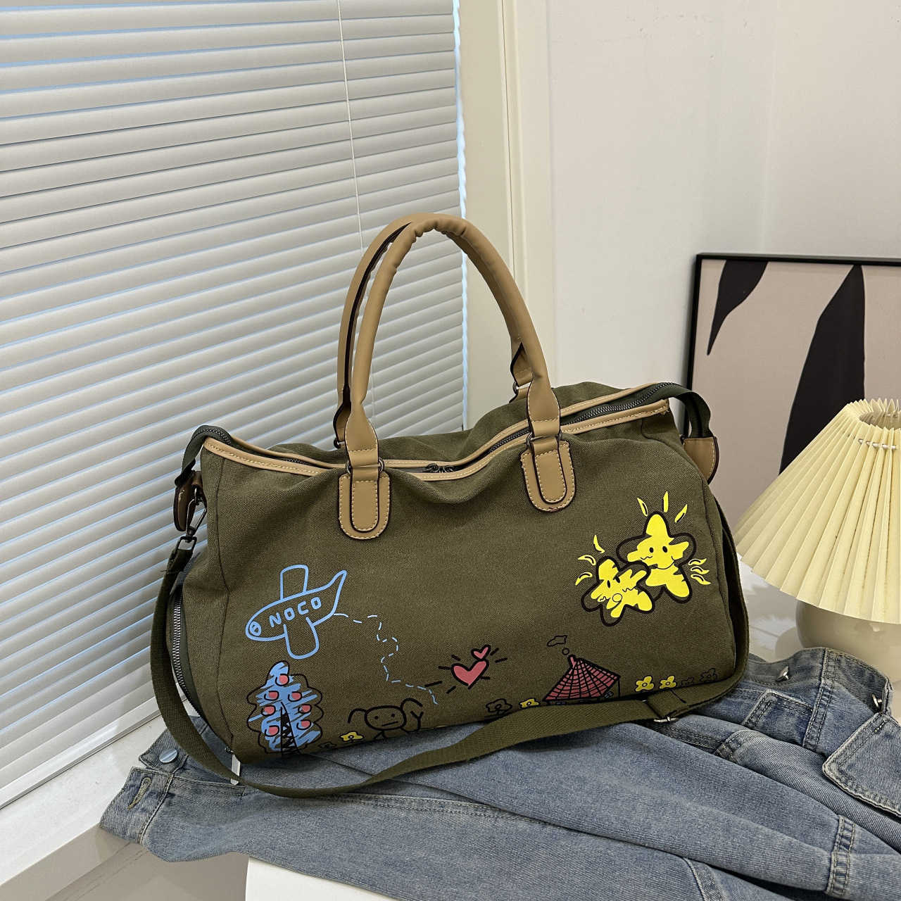 New Graffiti Outdoor Sports Gym Bag Fashionable Unisex Large Capacity Travel Bag Business Trip with Shoe Compartment Handbag for Women 250415