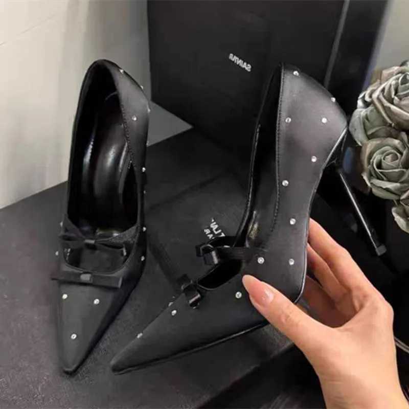 Elegant Satin Rhinestone Decoration Women Pumps Sexy Pointed Toe Bowknot High Heels Party Dress Designer Shoes Zapatos De Mujer Z251015