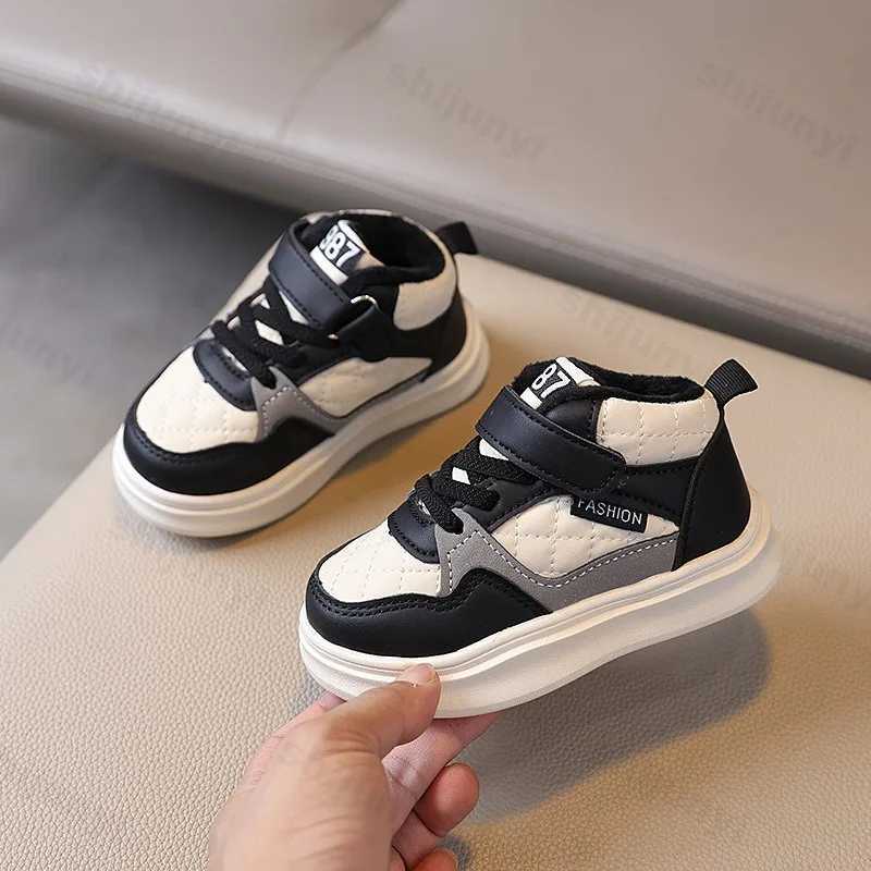 Boys Girls Casual Sports Shoes 2025 Winter Plush Warm Childrens Board Shoes Lightweight Kids Boot Soft Soled Baby Toddler ShoesT251017