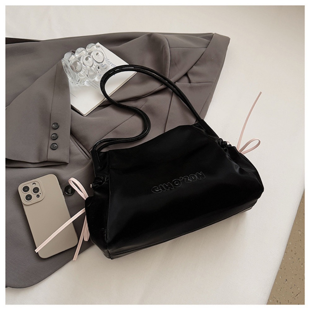 Fashionable High-Sense Womens Shoulder Bag: Spacious Commuting Companion with Comfortable Straps