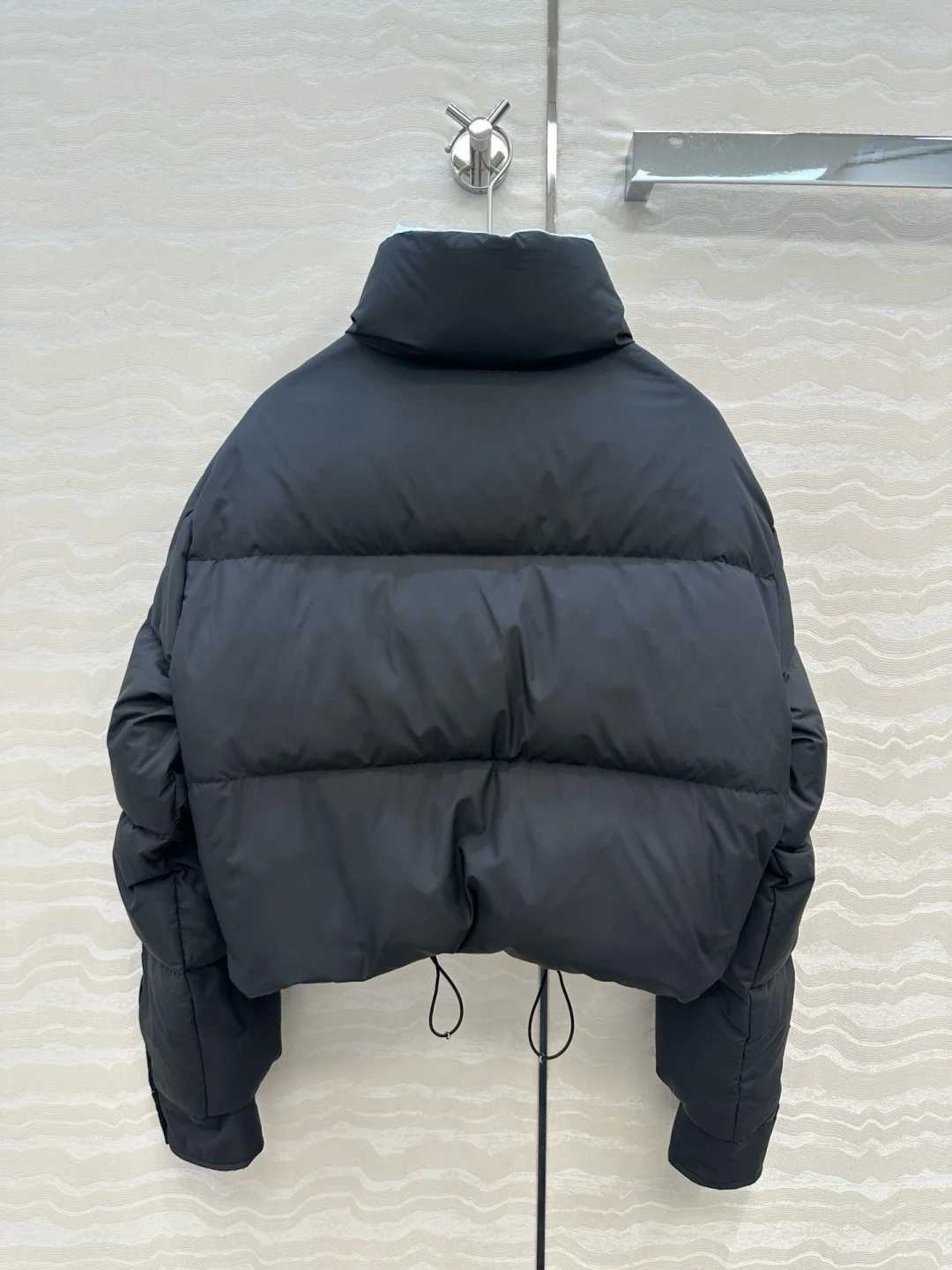 Winter Women Warm Down Jacket Stand Collar Windproof Short Jacket Thicken Fashion 90 White Duck Down Loose Parkas Coat Outwear W251016