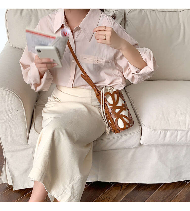 New Korean Style Bucket For Women, Hollow Drawstring Canvas Shoulder Bag, Niche Design, Fashionable Versatile Crossbody Bag B5