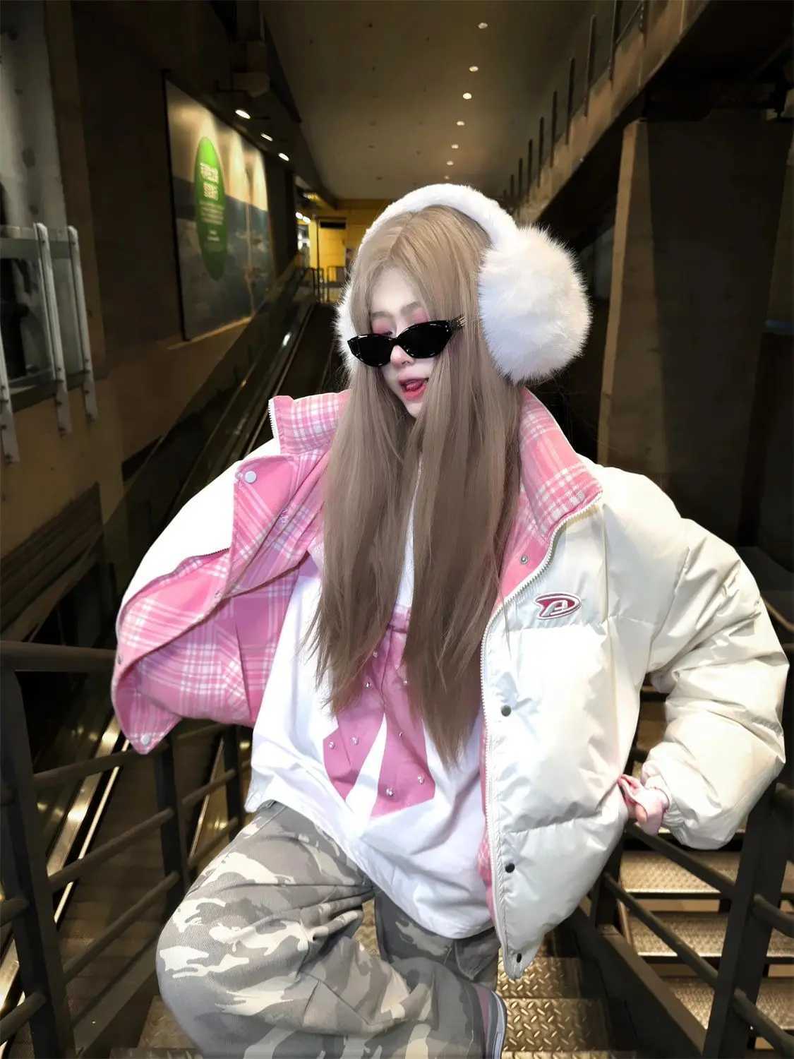 Winter Trend Retro Letter Embroidery DoubleSided Striped Collar Ladies Coat Korean Version Thickened CottonPadded Jacket W251016