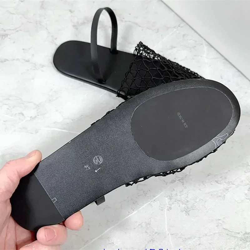 Novelty Mesh Flat Sandals Women Designer Weaving Hollow Breathable Mules Slippers Summer Light Comfort Slingbacks Slide Sandals Z251015