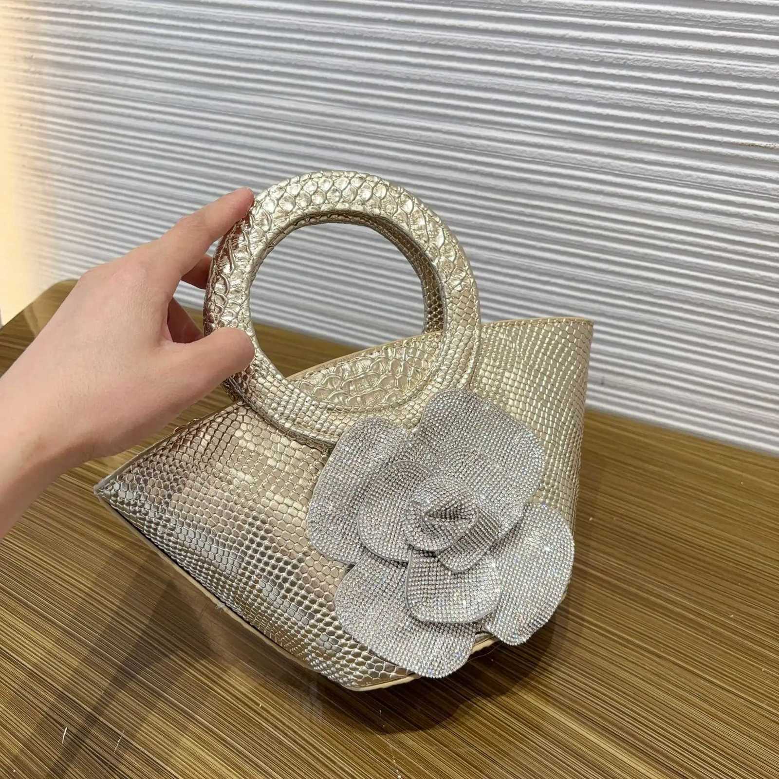 2025 New Designer Luxury Diamond Inlay Crocodile Bags Womens Handbags Fashion 3D Decal Versatile PU Leather Chain Shoulder Bags Z251017