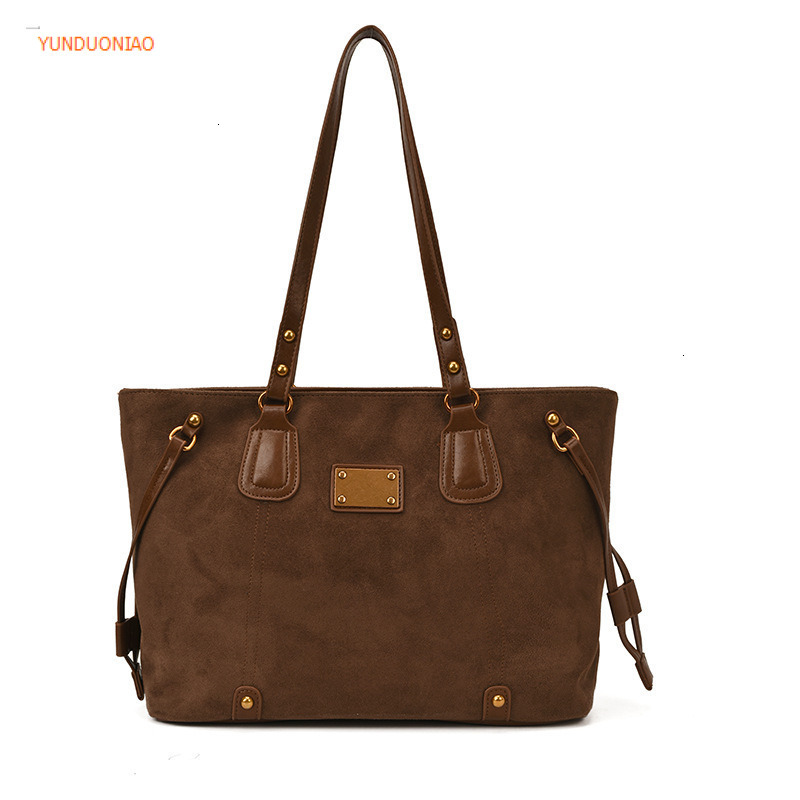 New autumn and winter designer bag new luxury handbag large capacity versatile commuting bag simple style women's shoulder bag