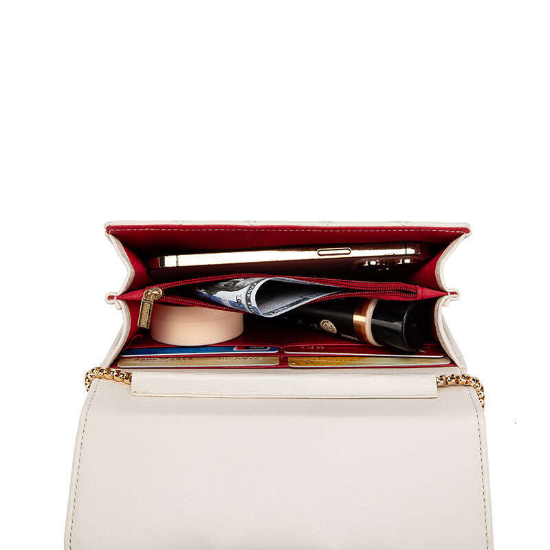 Fashion V Pattern Embroidered Small Square 2025 New Trend Versatile Lock Chain for Women High-end Handheld Crossbody Bag