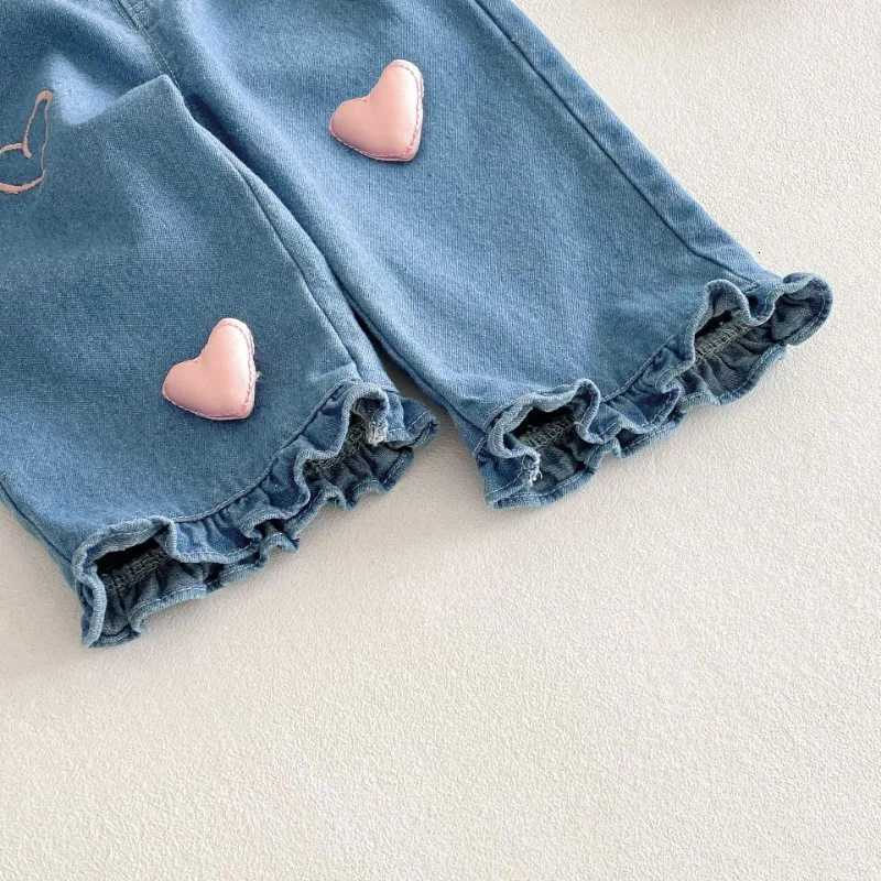 Kids Girls Jeans 2025 New Spring Autumn Childrens Korean Style Love Heart Denim Pants Trendy Baby Casual Trouser B5057T251017
