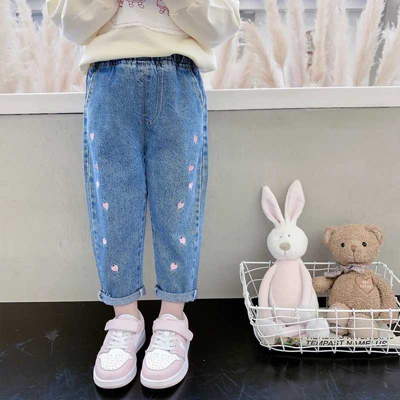 Girls pants Spring and Autumn Childrens pants Spring clothing Baby jeans Embroidered elastic pantsT251017