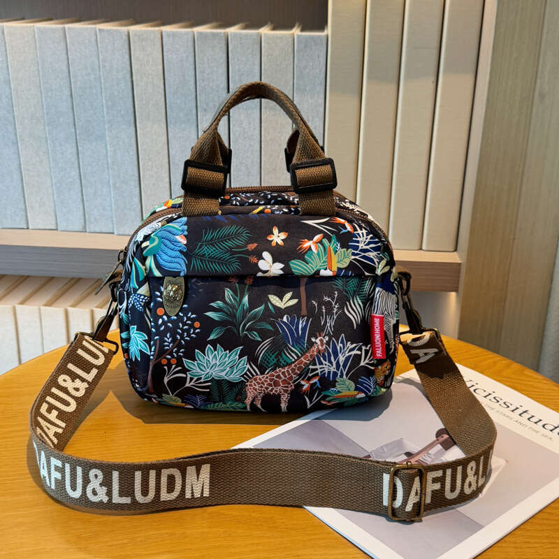 2025 New Casual Simple Shoulder Stylish Versatile Crossbody Bag Elegant Handbag for Women