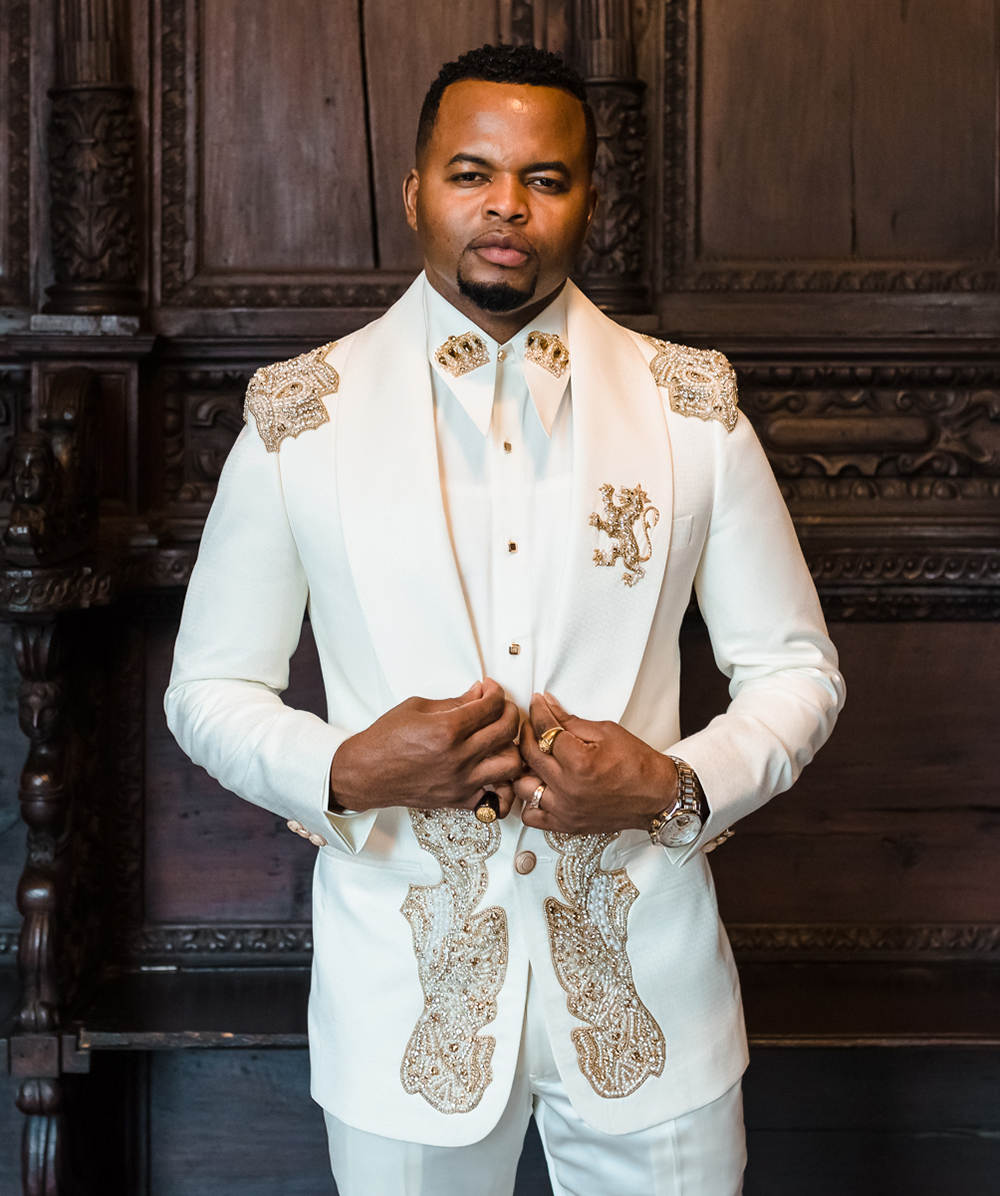 Exquisite Wedding Groom Tuxedo Shawl Lapel Appliques Beadings 2 Piece Blazer Pants Formal Evening Party Men Suits Customized