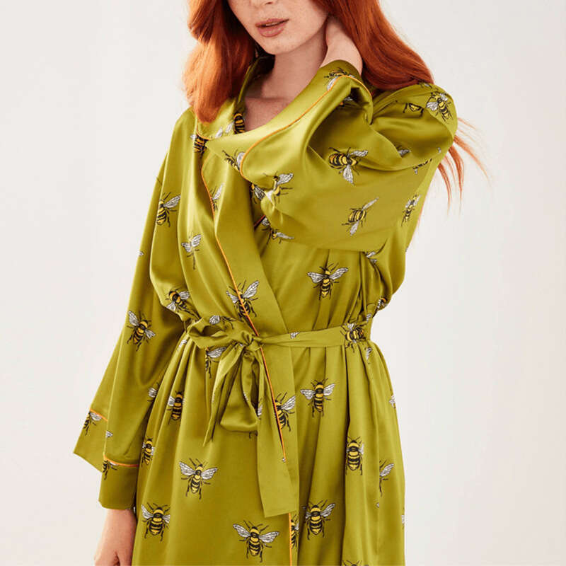 The Da Vinci Code Niche Designer Light Luxury Trendy Brand Ins Style Little Bee Lightweight Nightgown Morning Robe for Women