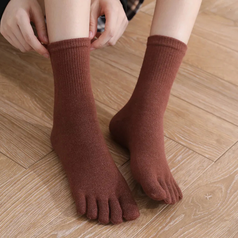 3 Pairs Woman Cashmere Thermal Socks with Toe Autumn Winter Warm Wool Sock Harajuku Retro Business Casual Solid 5 Finger Socks 251017