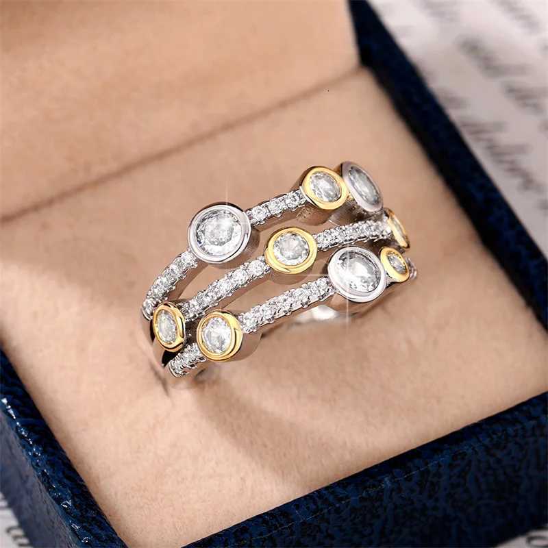 Huitan Vintage Two Tone Ladys Rings Anniversary Party Daily Wearable Luxury Cubic Zirconia Rings 2022 New Trend Women Jewelry Z251017