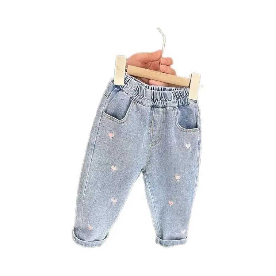 Childrens Straight leg Jeans Spring and Autumn New Collection Girls Love Embroidered Water Washed Soft Jeans Baby PantsT251017