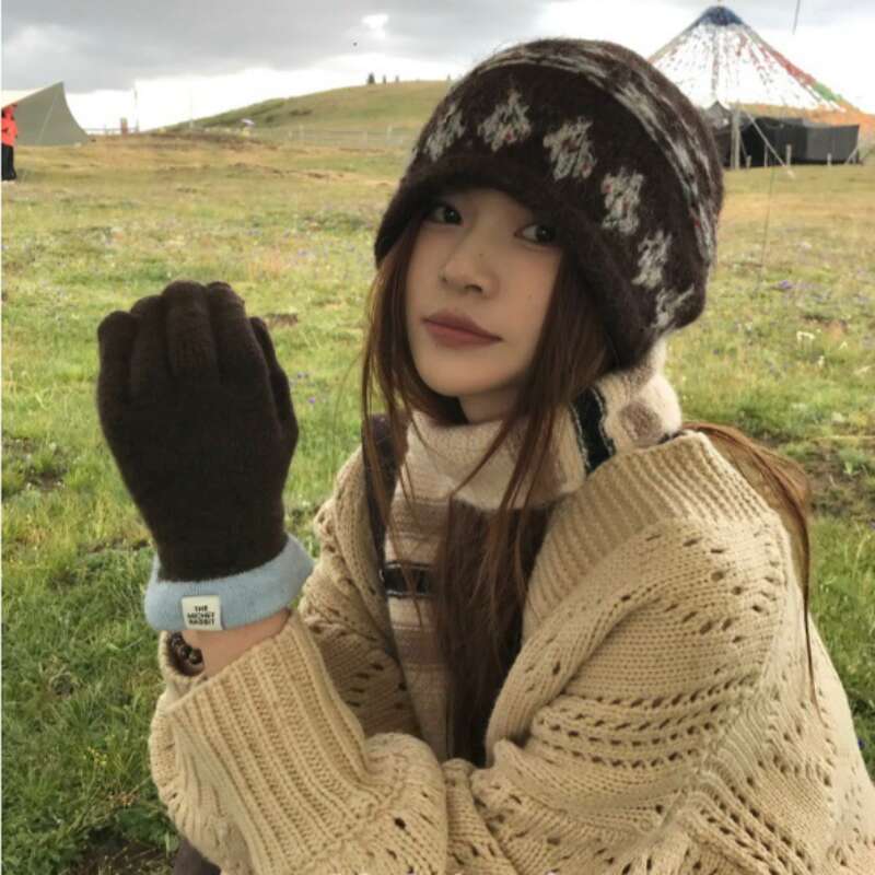 Beanie Designer Wool Jacquard Rolled Edge Fair Isle Knitted Hat for Women men Autumn Winter Warm Woolen