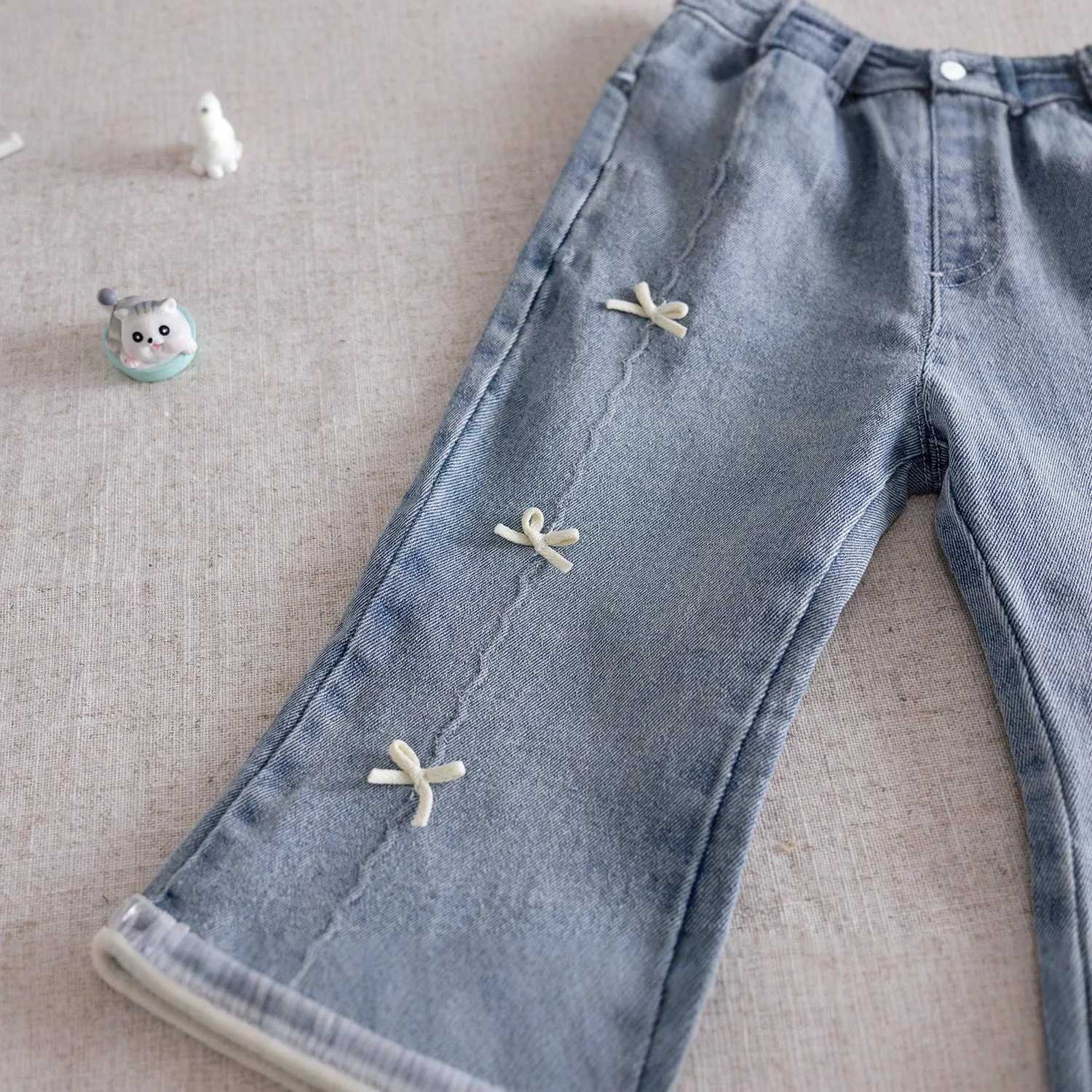 2025 Baby Girls Cute Bow Lace Jeans Denim Casual Pants Spring Autumn Fashion Kids Children Princess Cowboy Clothes TrousersT251017