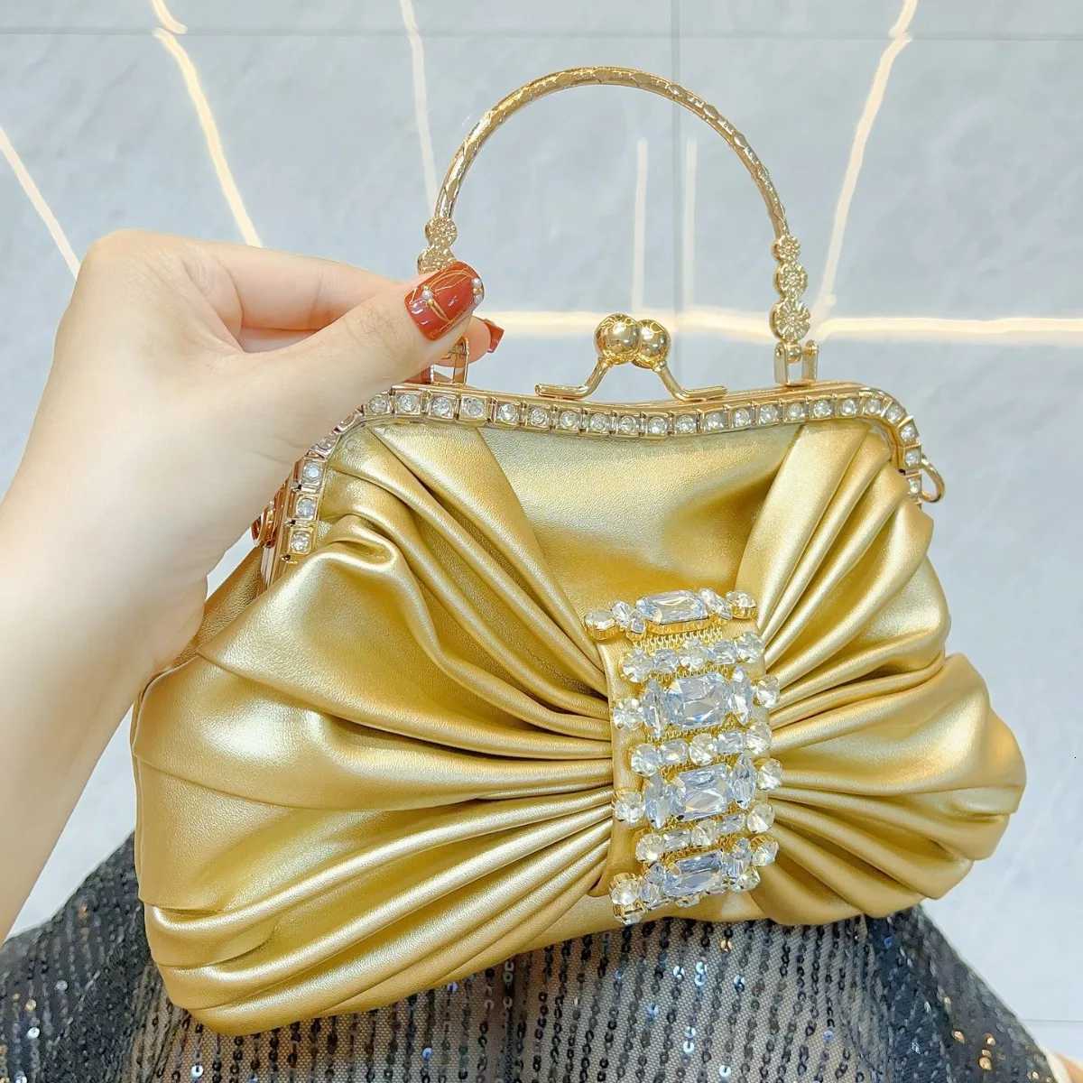 Fashionable Luxury Diamond Women Luxury Clutch Bag Wedding Crystal Ladies Designer Clutch Purse Handmade Pearl Decoration Z251017