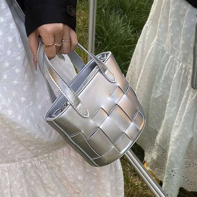 High Quality Sier Shoulder Bucket New Stylish Woven Handheld Crossbody Women S Bag