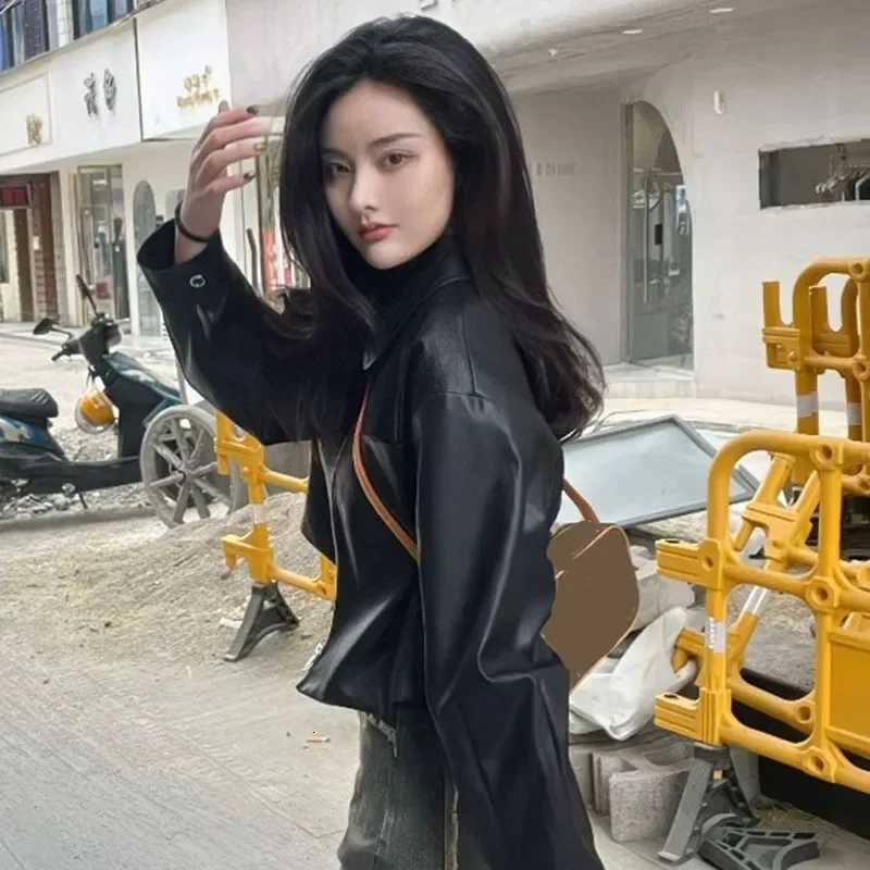 Black PU Leather Women Jackets Korean Fashion Zipper Biker Short Jacket Woman Autumn Winter Casual Loose Turndown Collar CoatT251017
