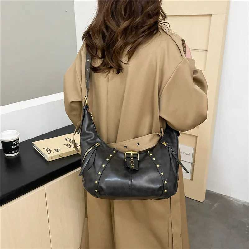 MOODS Biker Style Shoder Bags For Wen s Decored Soft PU Leather Crossbody Hobo Bag 2025 Lat Trends Designer Handbags D251017