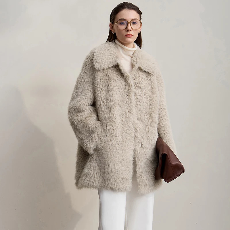 AMII Winter Fur Coat 2025 Autumn TurnDown Collar Versatile Coat Woman Long Sleeves Loose Casual Womens Outerwear 12554008 251013