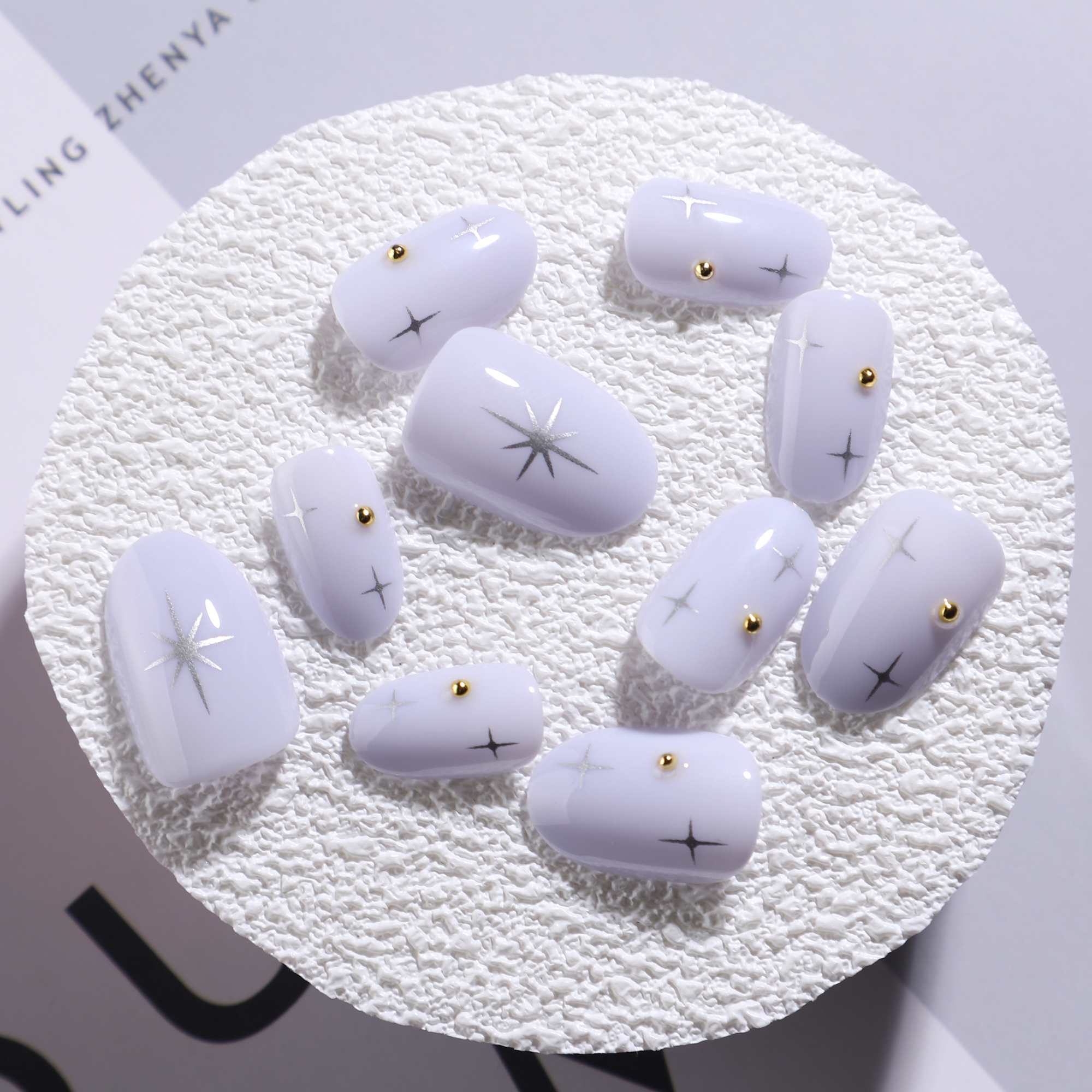 32Pcs Stiletto Press on Nails Glitter Almond False Nails French Tip Fake Nails with Glue Detachable Full Cover Acrylic Nail Tips