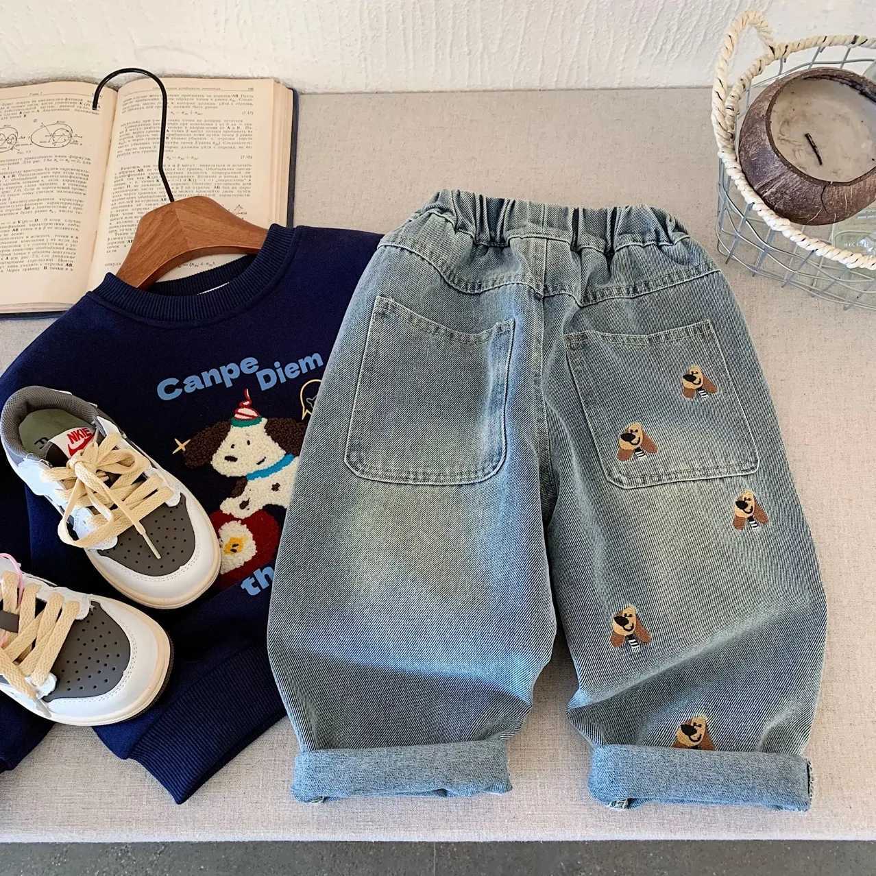 Spring Autumn 2025 Boys Girls New Cartoonembroidered Light Blue Casual Radish Jeans Childen Harem TrousersT251017