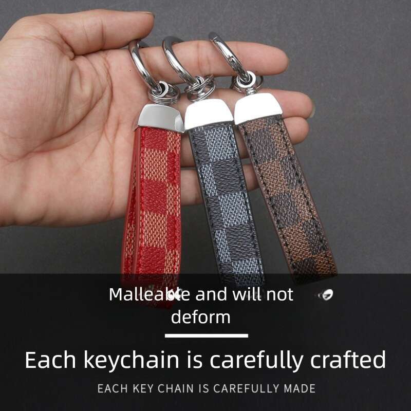 Trendy Brand Presbyopic Leather Men's Keychain Car Waist Hanging Horseshoe Buckle Durable and Wear-resistant
