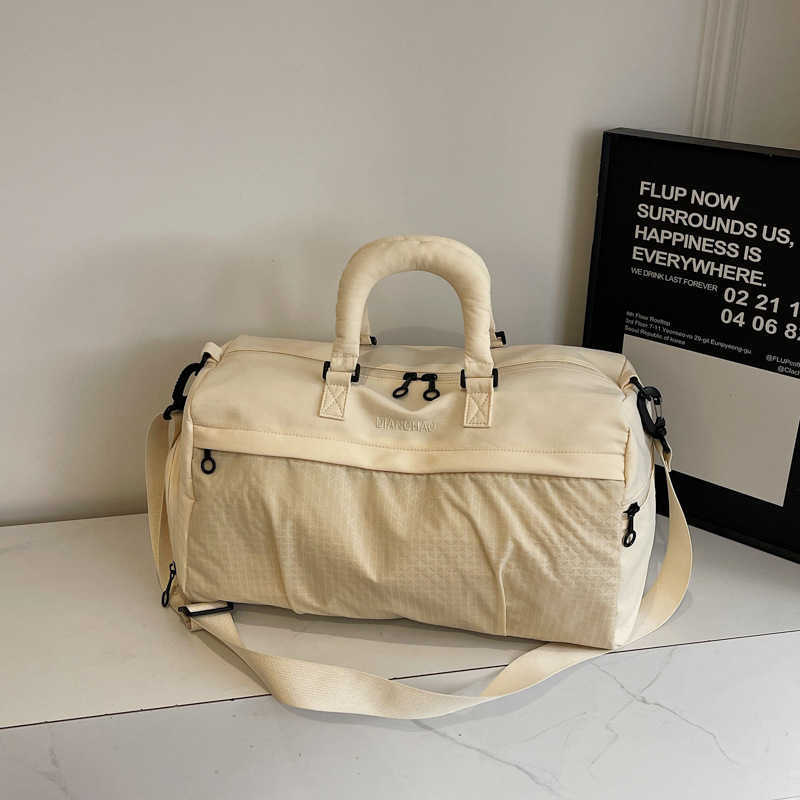 New multifunctional lightweight stylish gym bag outdoor casual fashion tote large capacity travel bag for men 250415