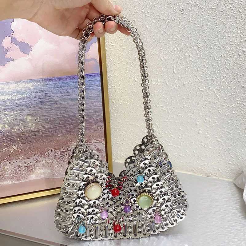 Metal Shiny Silver Sequin Metal Hollow Vintage Court Crystal Handheld Shoulder Bag Z251017