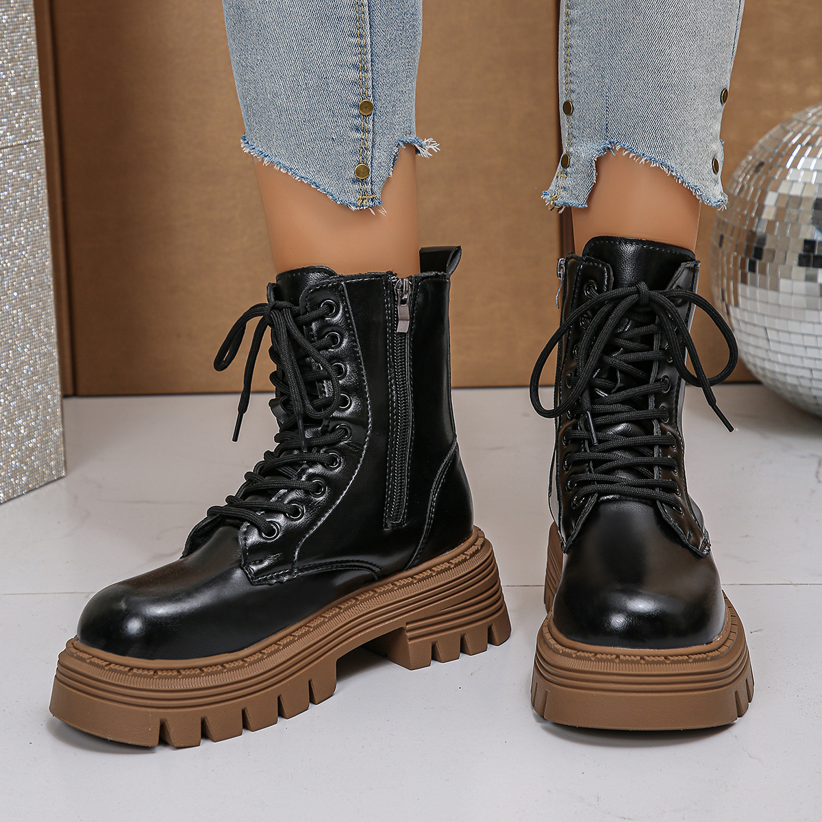 Autumn-Winter Collection: Stylish Women's Chunky-Laced Ankle Boots