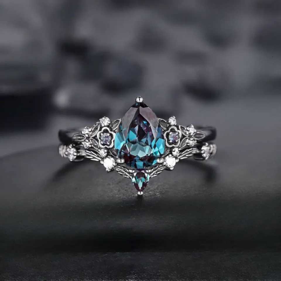 Luxury Gun Black Cubic Zircon Ring Creative Vine Ring Classic Wedding New Dazzling Ladies Accessories Jewelry Z251017