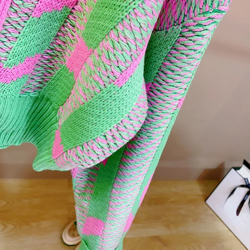 Women Color Block Green Crop Cardigan High Street Long Sleeve Knit Top Sweater Autumn Winter Korean Dongdaemun Fashion Trends 251013