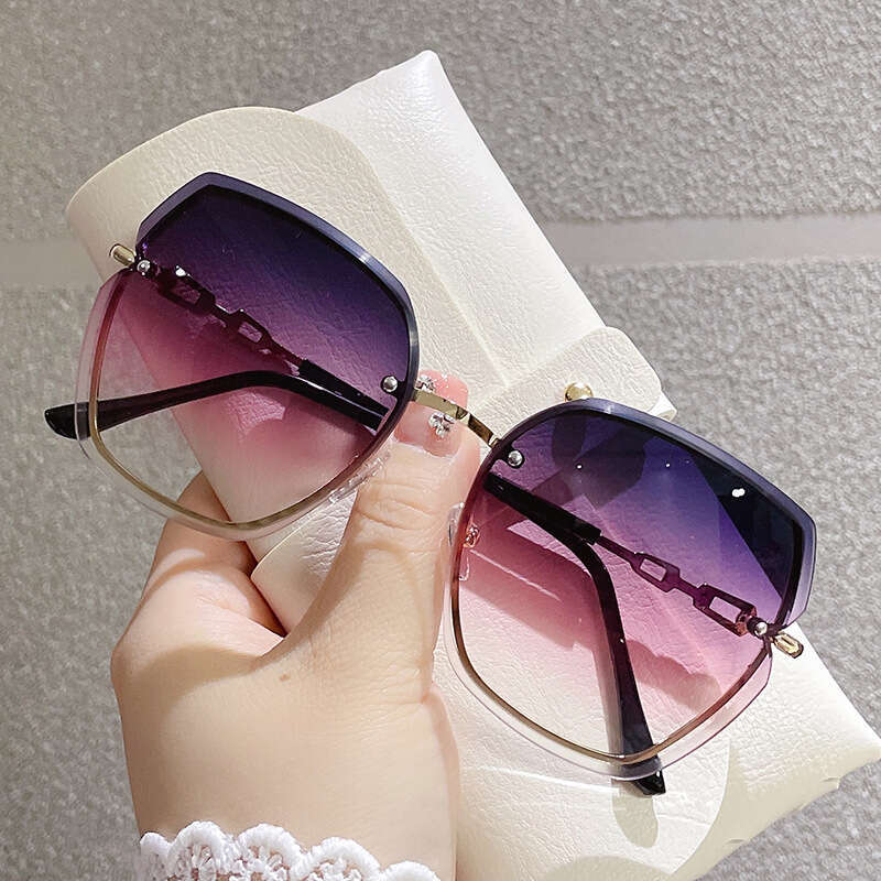 Style New Frameless Metal Trendy Personality Edged Internet Celebrity Glasses Fashion Large Frame Diamond-Encrusted Women's Sunglasses