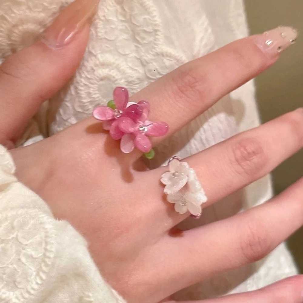 New Romantic Cute Violet Flower Ring Spring Summer Elastic Beaded Rings for Women Friends Korea Finger Jewelry Accessories Gift Z251017