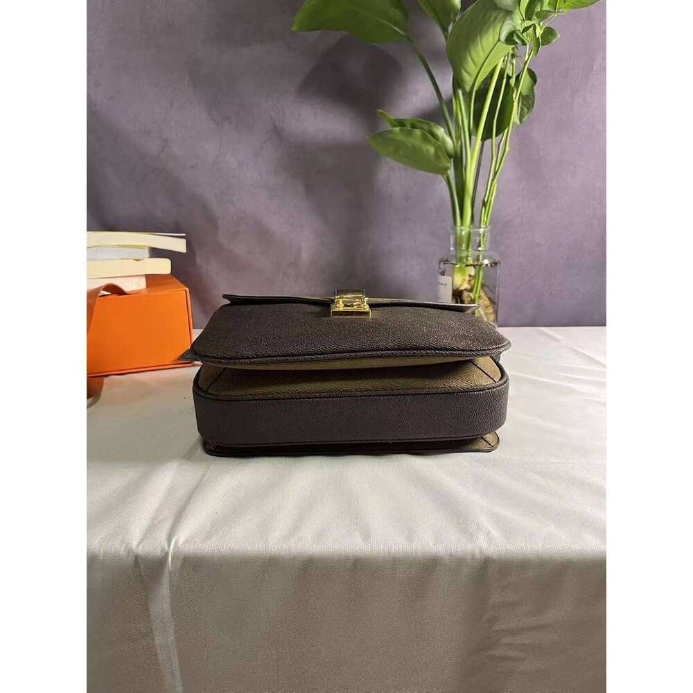 Black 2025 Fashion Designer Handbag Shoulder Classic Women's Bucket Bag