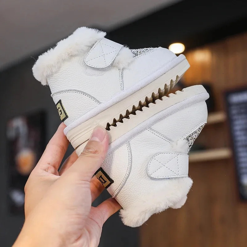 Children Winter Shoes for Baby Girls Snow Boots Infant Toddler Shoes Genuine Leather Softsoled Anti slip Kids Plush Boots 251015