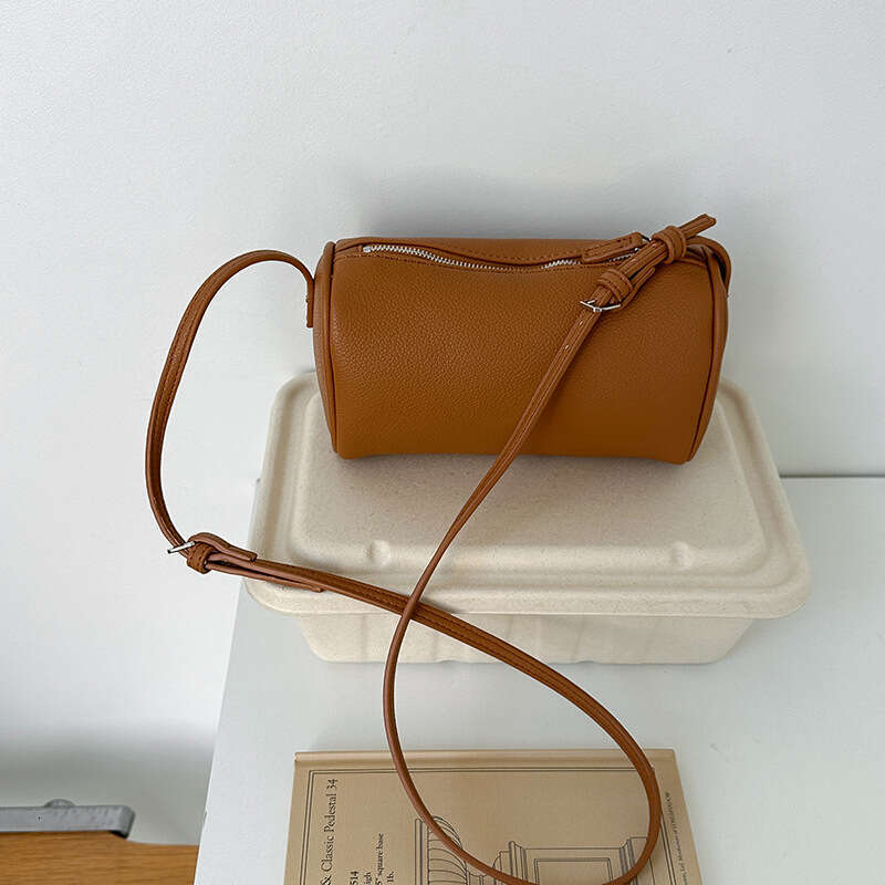 Korean Version Niche Design Mini Simple Crossbody Cylinder Small Bag New Minimalist Style Lychee Pattern Handbag For Women B5