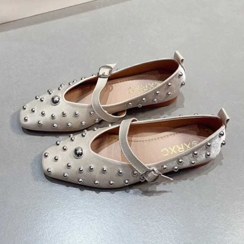 Luxury Metal Rivet Decoration Lowheeled Shoes Women Fashion Square Toe Buckle Brand Designer Shoes Elegant Comfort Office Shoes Z251015