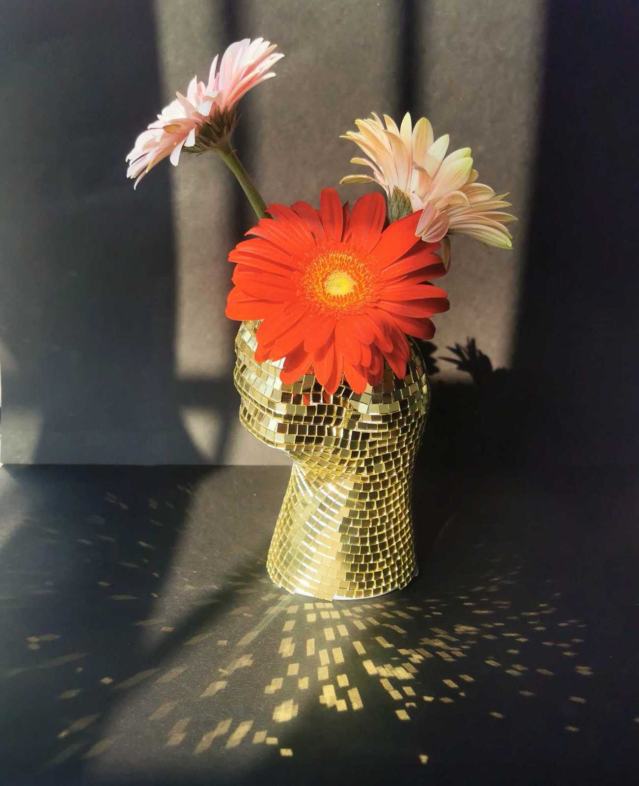 Creative Disco Ball Vase Body Shaped Flower Planter Pot Tabletop Sculpture Table Centerpiece Home Decor Unique Housewarming Gift C251017