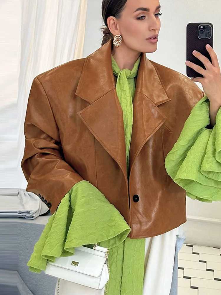 Fashion Pu Leather Women Jacket Long Sleeve Turndown Collar Button Female Coat 2025 Autumn Locomotive Lady Urban StreetwearT251017