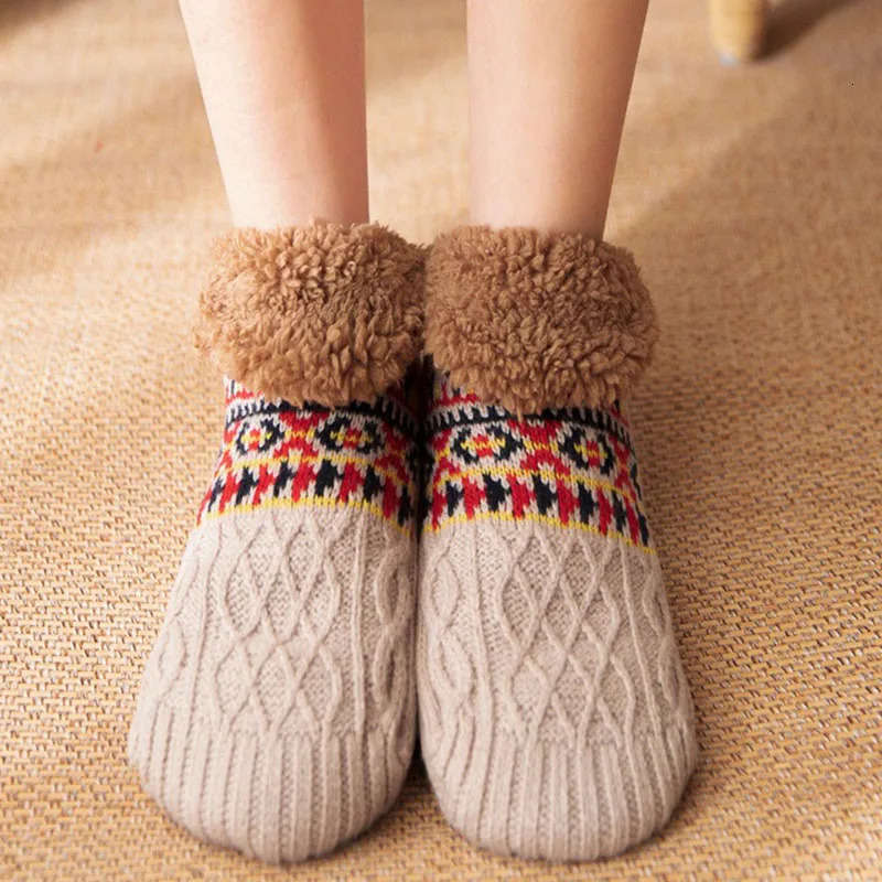 Fall and Winter Floor Socks Home Warm Women Men Socks Snow Socks Sleep Carpet Socks Slippers Socks Men Nonslip Yoga Socks 251017