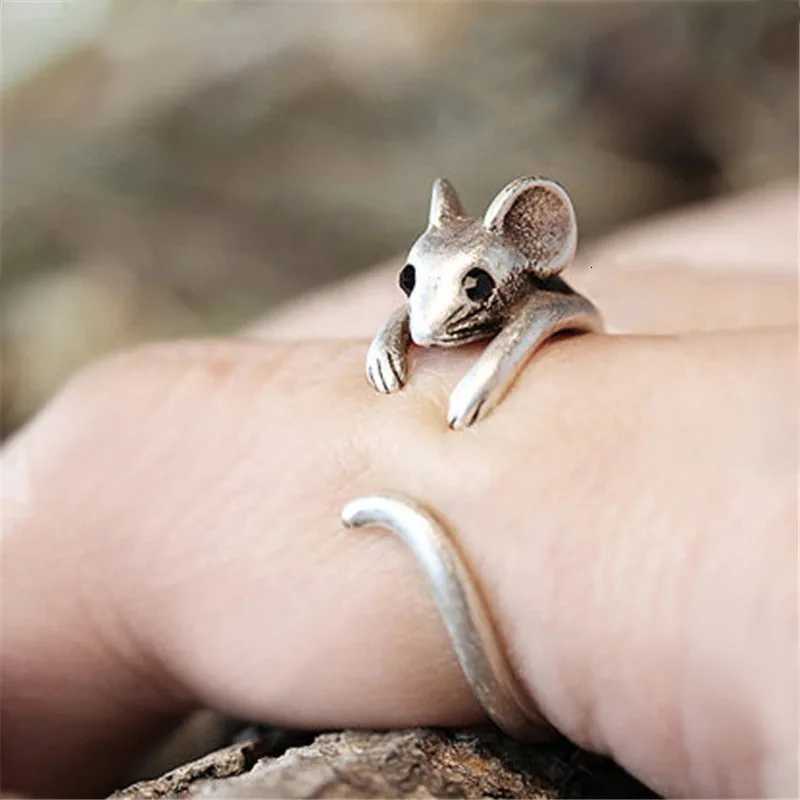 Cute Cat and Mouse Shape Open Ring for Women Antique Silver Color Modern Fashion Girls Finger Accessories Hip Hop Party Jewelry Z251017