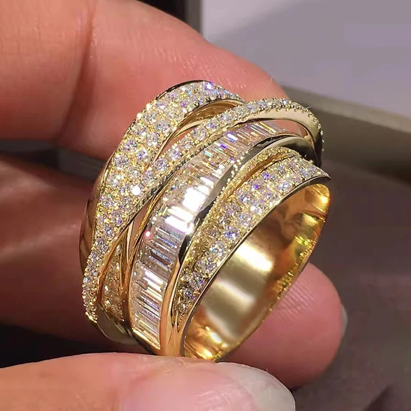 Huitan Bling Gold Color Rings Gorgeous Women Wedding Accessories Full Sparkling Cubic Zirconia Party Trendy Jewelry 251016