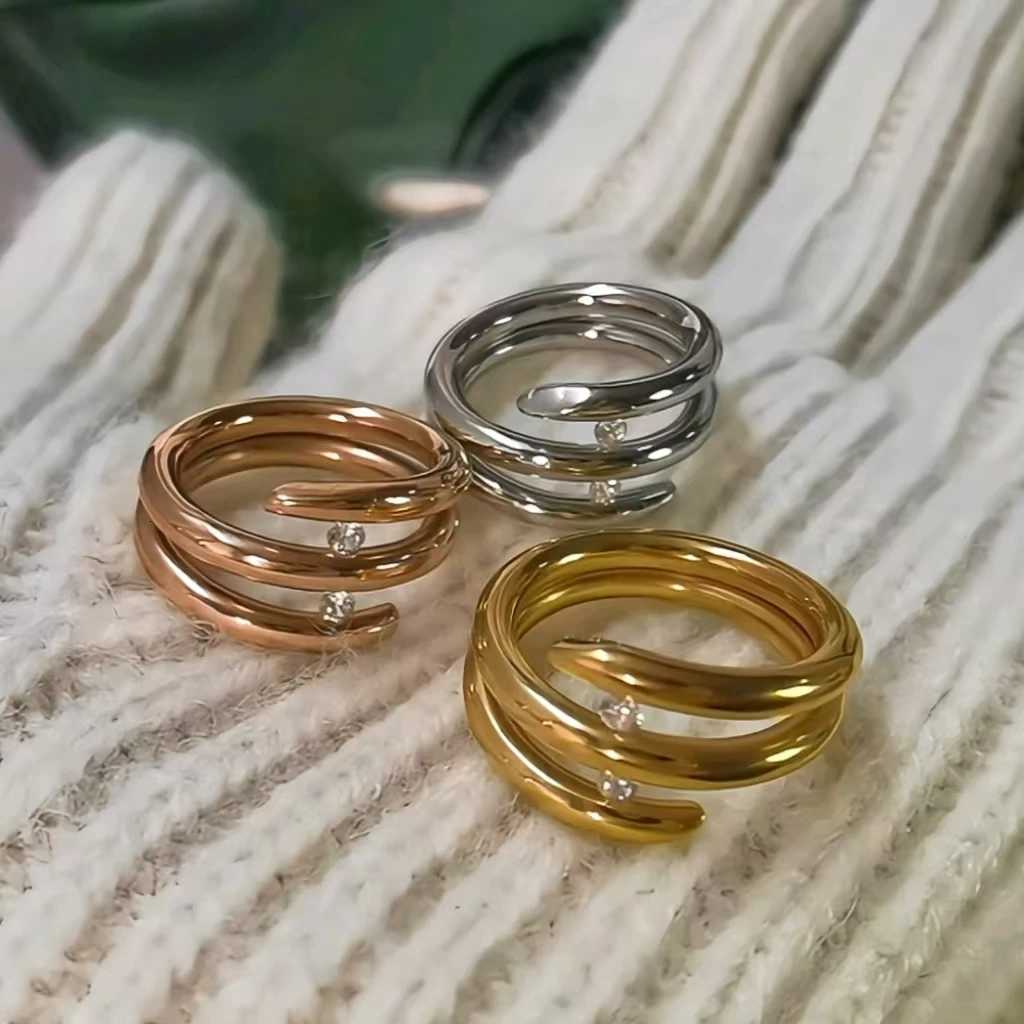 HOT Unique Design Titanium Steel Three Circle Clamp Two Zircon Ring For Women Beautiful Brand Jewelry Couple Gift Ring WholesaleW251017