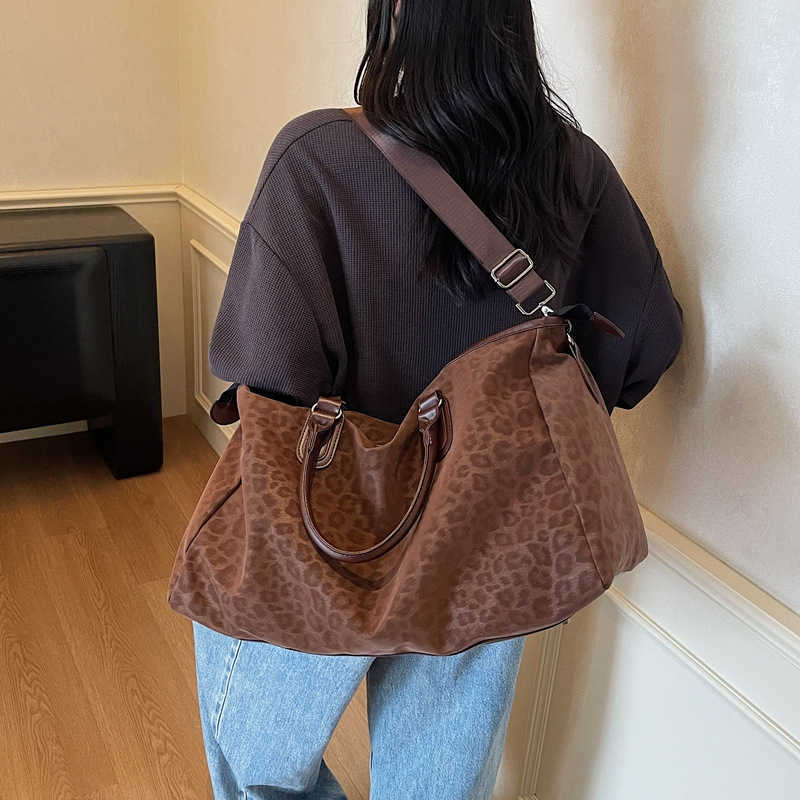 Travel Bag Leopard Print Large Capacity Crossbody Handbag Short Distance Business Travel Bag Gym Bag 250415
